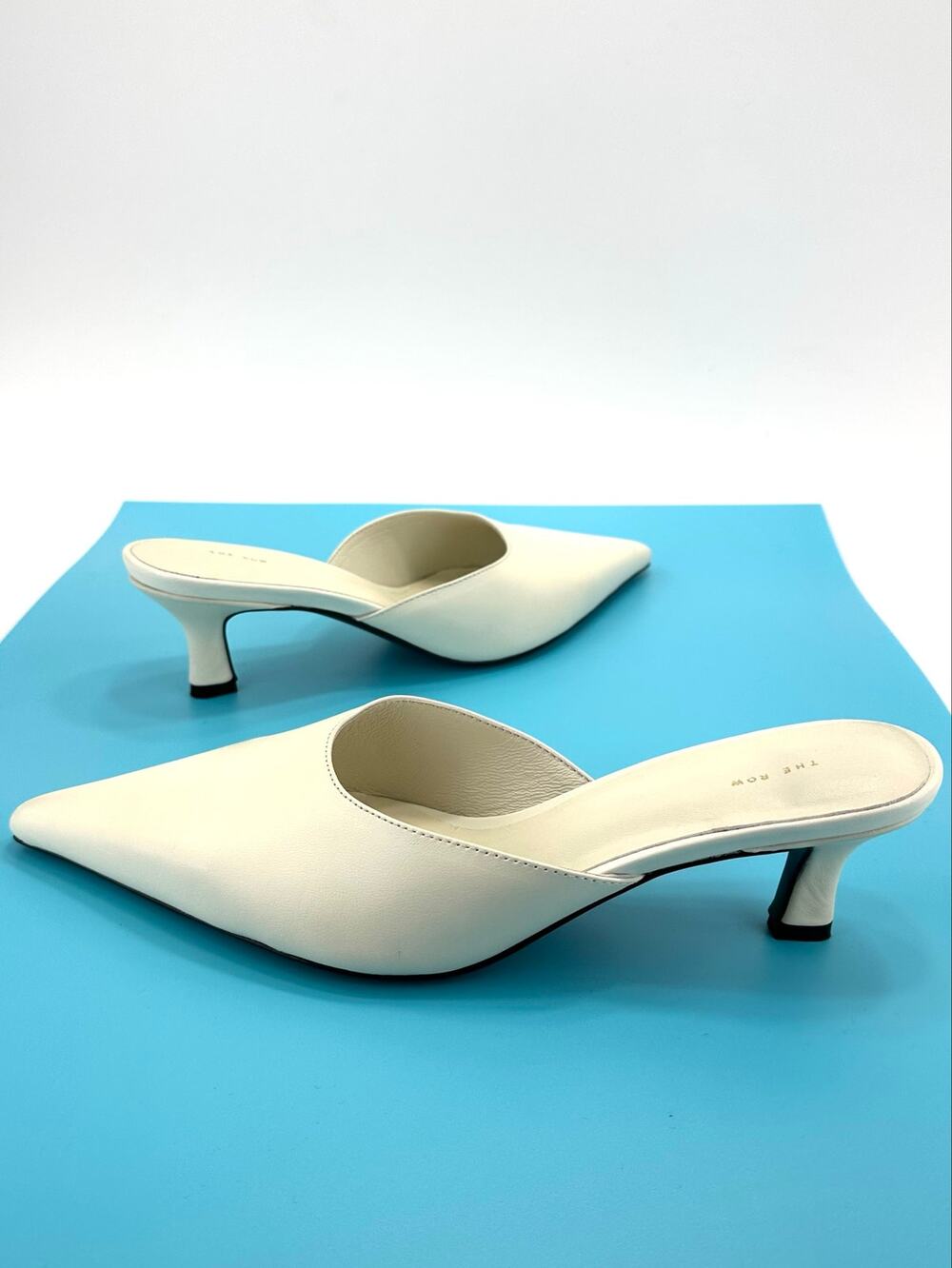 The Row Cybil Kitten Heels Mule Size 10/40 White Leather Pointed-Toe Pumps New